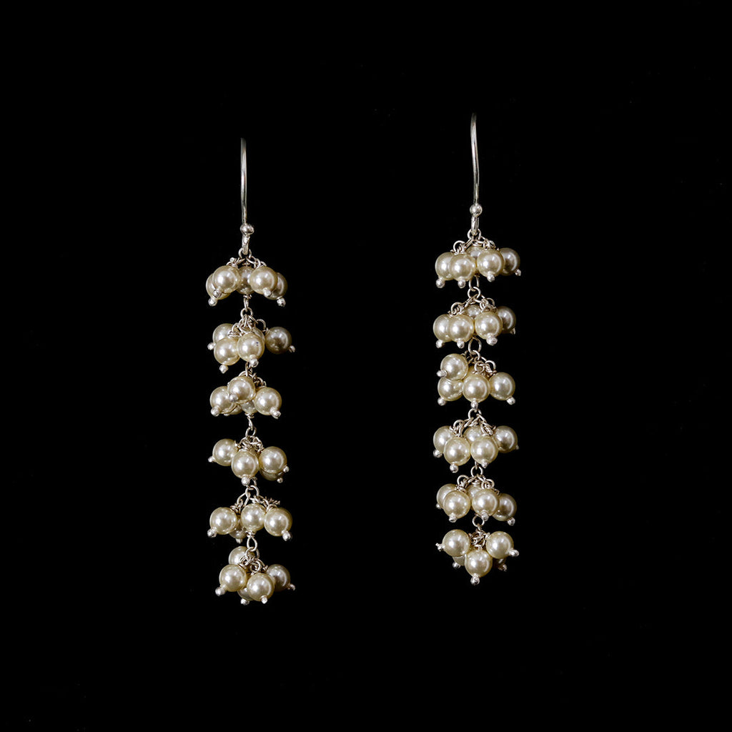 Long Pearl Bunch Earrings-2