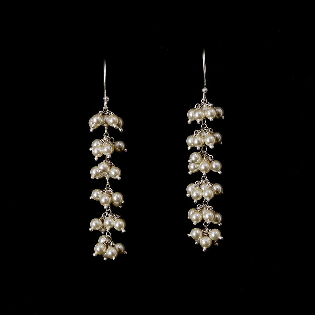 Long Pearl Bunch Earrings-2