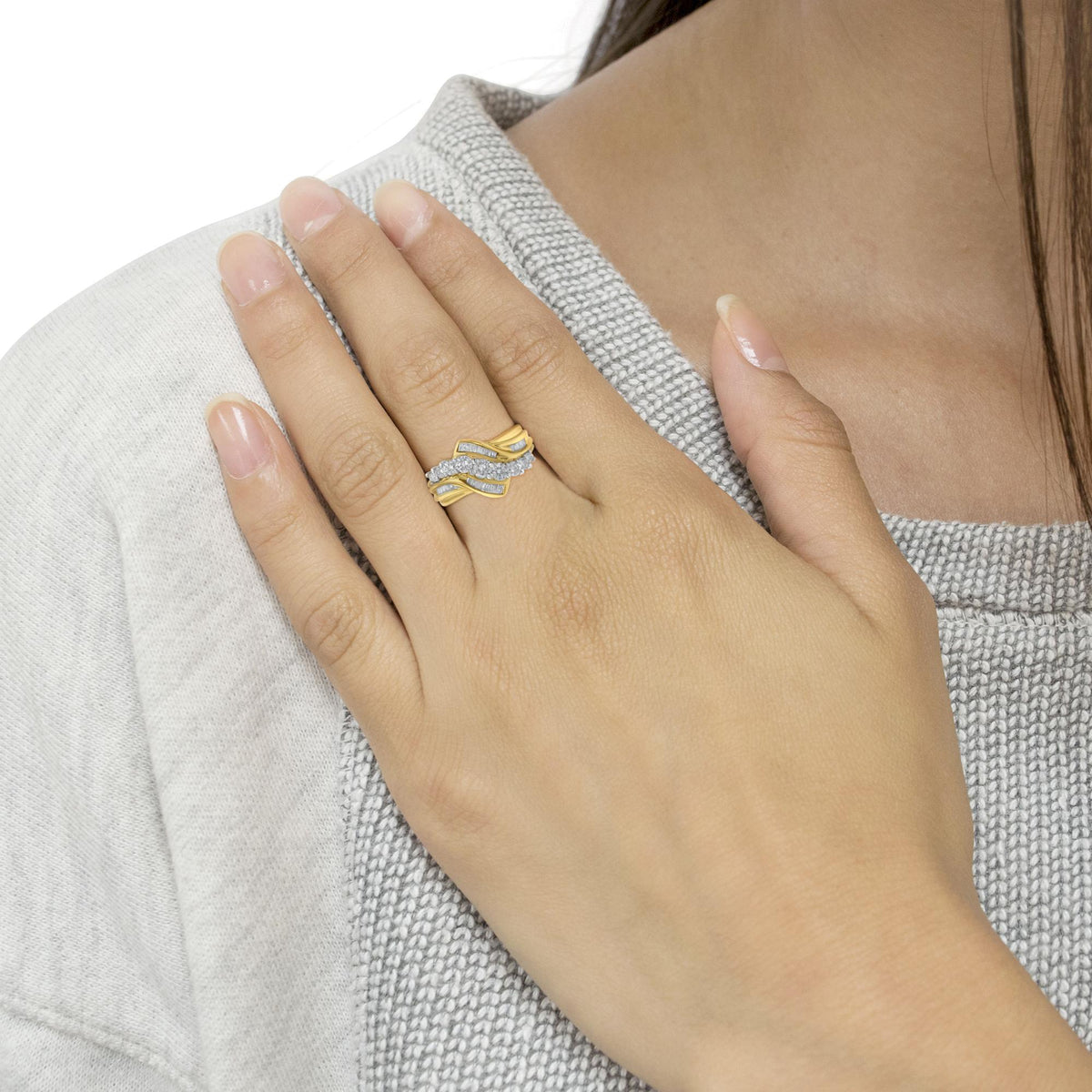 10K Two-Toned Diamond Bypass Ring (1 Cttw, H-I Color, SI2-I1 Clarity)-2
