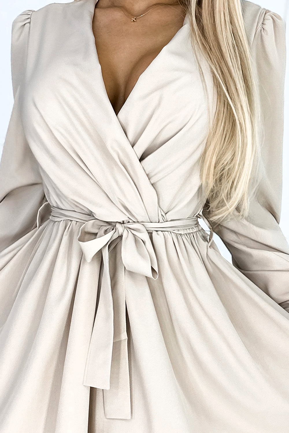 Numoco 339-4 BINDY Feminine dress with a neckline and belt - beige