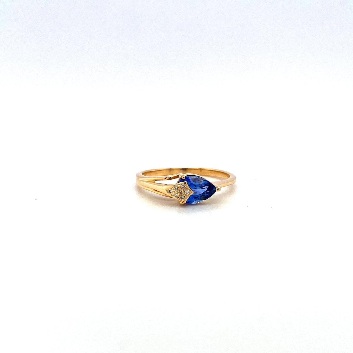 Sapphire and Diamond Ring in 14K Yellow Gold - KGR 14922-0