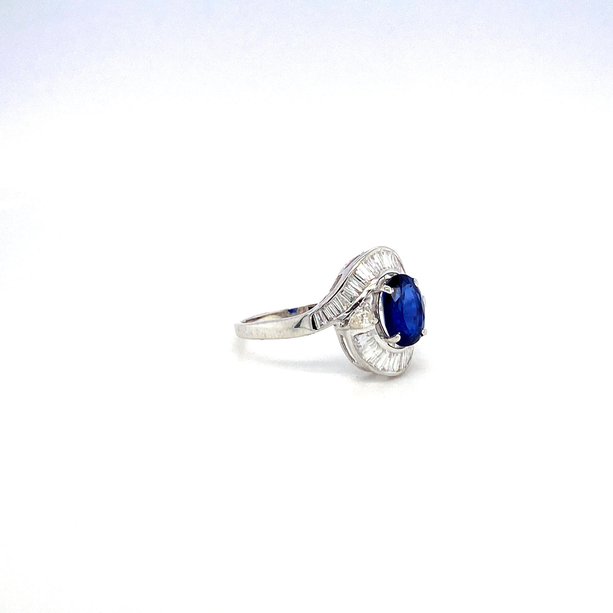 Sapphire and Diamond Ring in 18K White Gold - KGR 16532-1