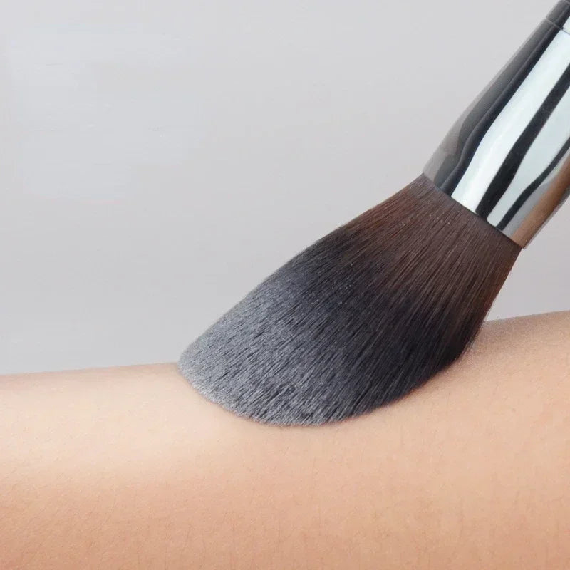 Large Foundation Blusher Brush Flat Foundation Brush BB Cream Blender Concealer Foundation Liquid Brush Cream Makeup Tools