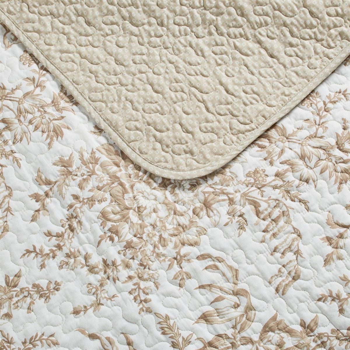 King size 3 Piece Bed-in-a-Bag Bohemian Tan Beige Floral Cotton Quilt Set-3