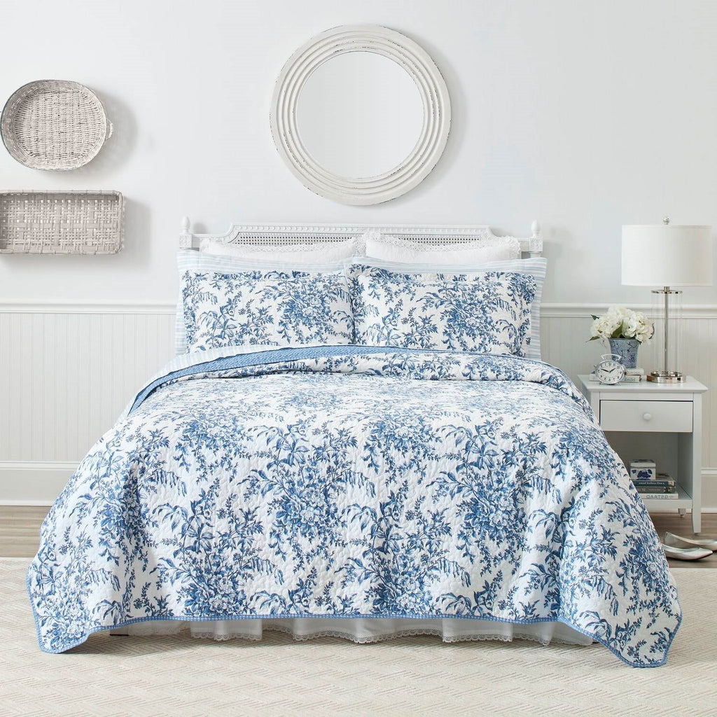King size 3 Piece Bed-in-a-Bag Reversible Blue White Floral Cotton Quilt Set-0