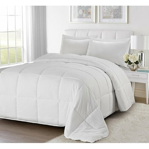 Full/Queen Traditional Microfiber Reversible 3 Piece Comforter Set in White-0